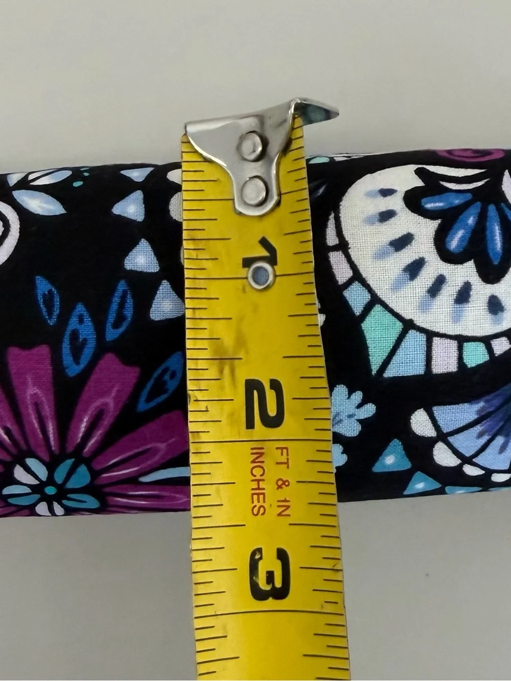 NWT Vera Bradley Clamshell Readers Case with Bramble Pattern